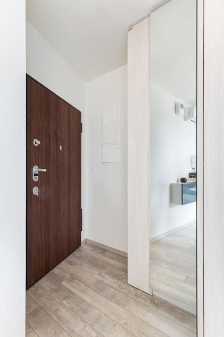 Modern & New Place Next To Wawel Castle & Vistula Cracóvia Exterior foto
